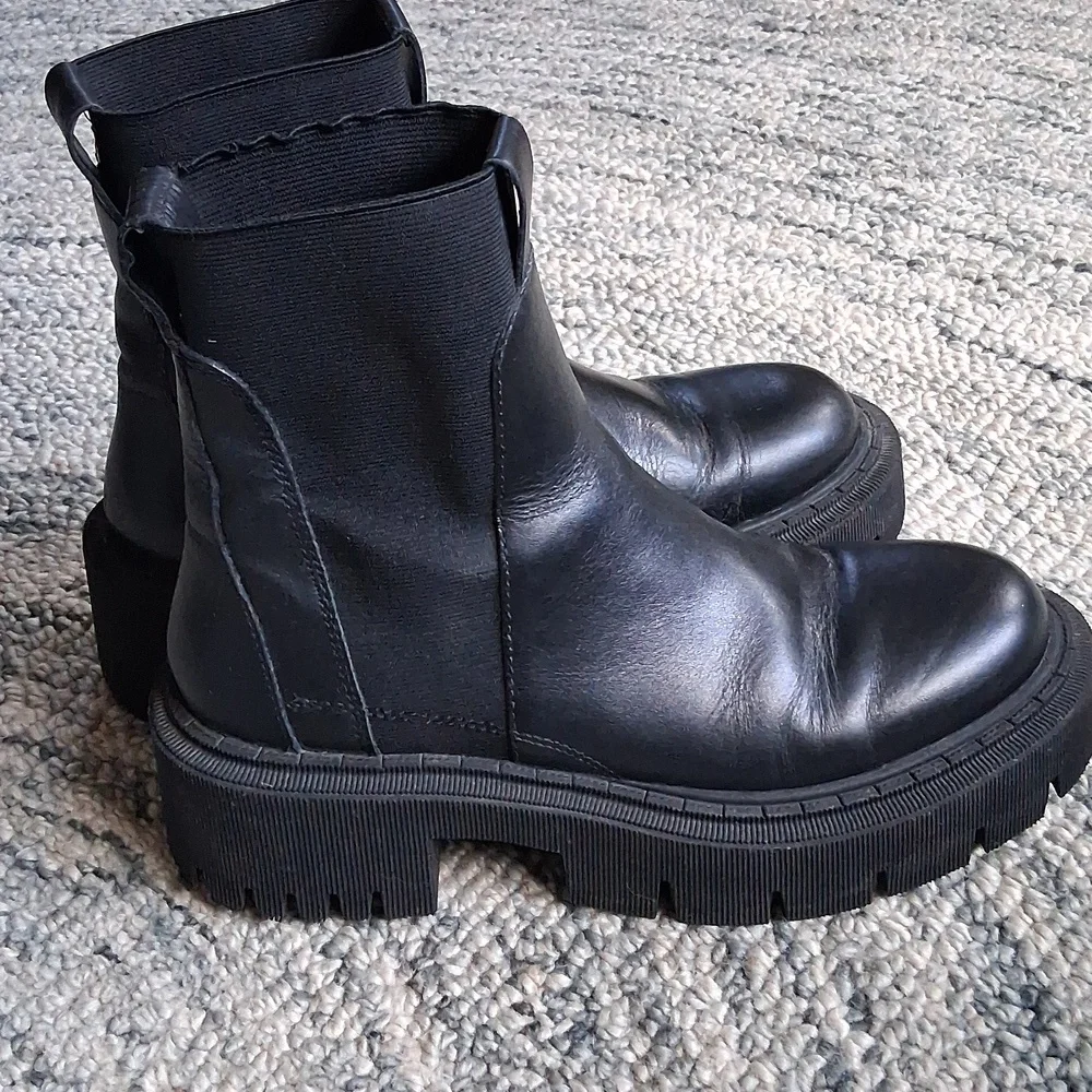 Platform Leather Chelsea Boots - Picture 2 of 5